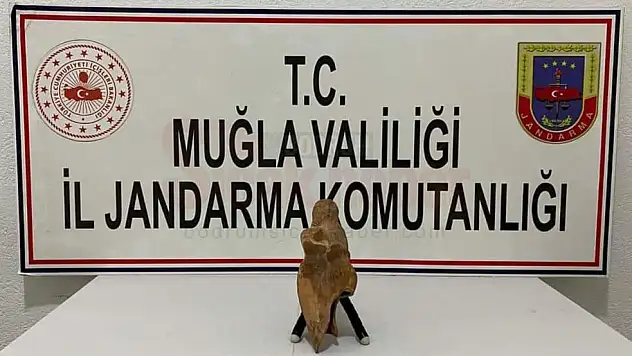 Milyonluk Heykeli Satmaya Çalışırken Yakalandılar