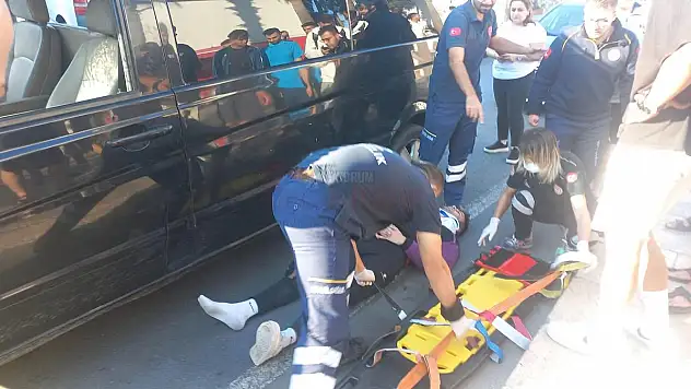 Minibüs Motosikletle Kafa Kafaya Çarpıştı, Kazada 1 Kişi Yaralandı