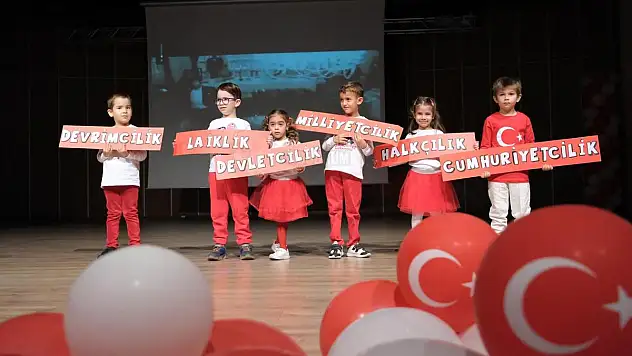 Minik Öğrenciler 'Sana Borçluyuz Dedi '