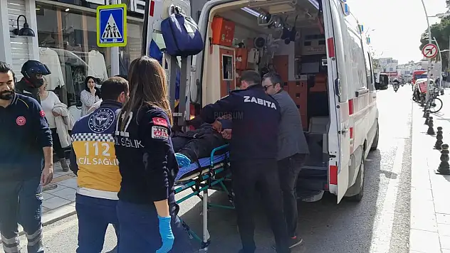 Motokurye Kazada Düşüp Yaralandı