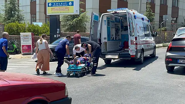 Motokurye Kazada Yaralandı