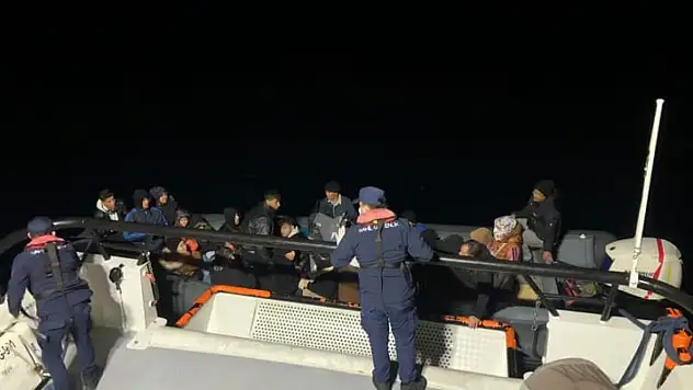 Motor arızası nedeniyle sürüklendiler