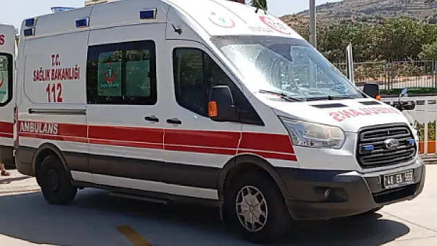 Motosiklet Kazasında 1'i Ağır 2 Kişi Yaralandı