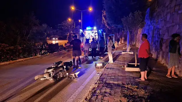 Motosiklet Kazasında 1'i Çocuk 2 Kişi Yaralandı