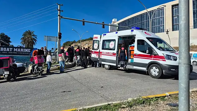 Motosiklet otomobile çarptı 1 yaralı