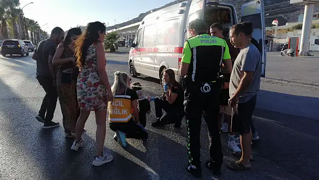 Motosiklet yayaya çarptı ! 1 yaralı