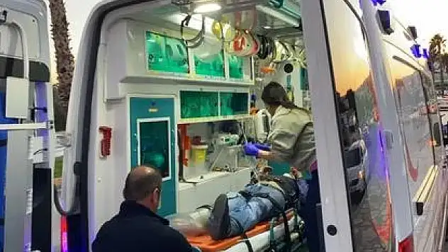 Motosiklet Yayaya Çarptı, 1 Yaralı