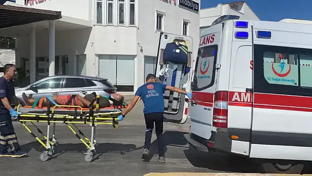 Motosiklet Yayaya Çarptı, 2 Yaralı