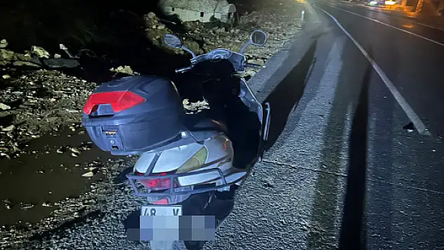 Motosiklet Yayaya Çarptı, 2 Yaralı
