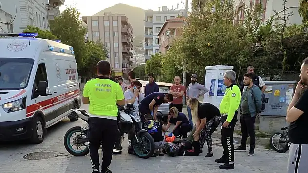 Motosiklet Yayaya Çarptı: 2 Yaralı
