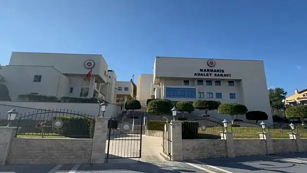 Motosiklete çarparak iki kişiyi yaralayan otomobil sürücüsü tutuklandı