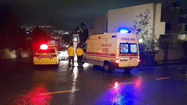 Motosiklete Çarpıp Kaçtı Kazada 2 Kişi Yaralandı