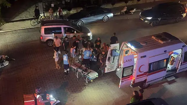 Motosikletle Otomobil Çarpıştı: 1 Yaralı