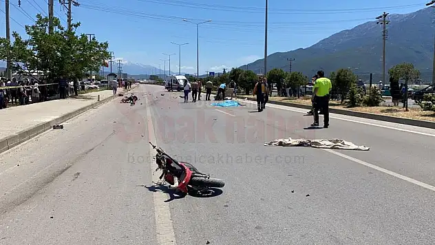 Motosikletlerin Çarpıştığı Kazada 2 Kişi öldü, 1 Kişi Yaralandı