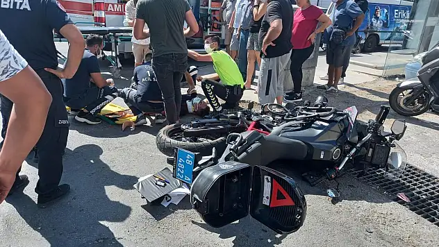 Motosikletli Polis Memuruna Çarparak Yaraladı