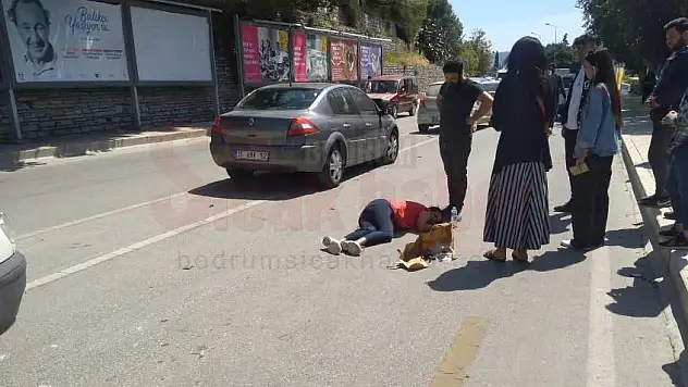 Motosikletli Sürücü Yaya'ya Çarptı, Kazada 2 Kişi Yaralandı