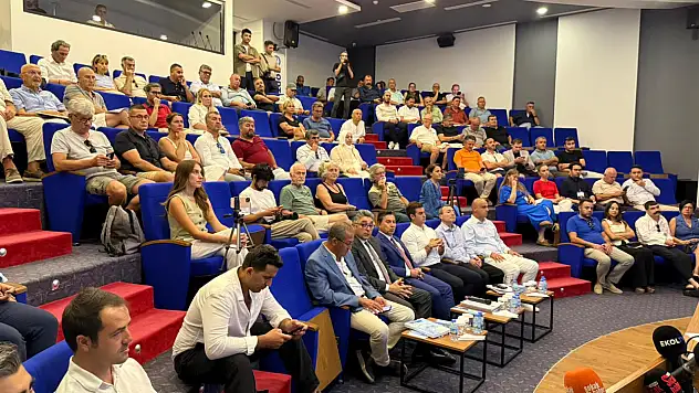Muğla Büyükşehir Belediyesi'nden Bodrum'da katılımcı bütçe toplantısı: 2026 yılı yatırımları masaya yatırıldı