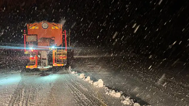 Muğla Büyükşehir ekiplerinin kar mesaisi başladı