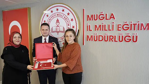 Muğla Olgunlaşma Enstitüsü'nden Bayrak Sevgisi çalışması