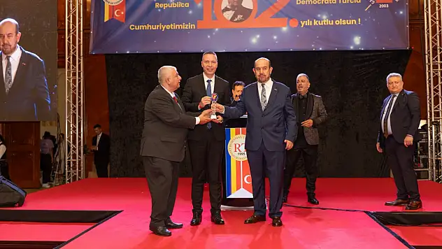 Muğla Valisi Akbıyık 'Yılın Valisi' seçildi