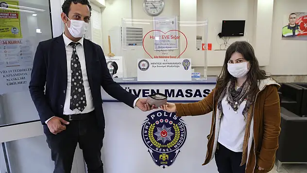 Muğla'da bir kişi yolda bulduğu 14 bin 900 lirayı sahibine teslim etti