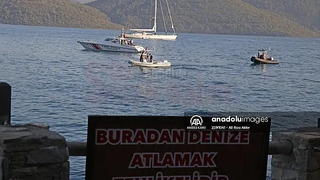 Muğla'da bir kişinin denizde kaybolduğu ihbarı ekipleri alarma geçirdi
