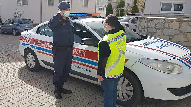Muğla'da down sendromlu çocukların yüzünü jandarma güldürdü