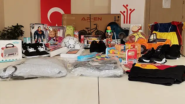 Muğla'da otizmli çocukların 'mavi balon' dilekleri gerçek oldu