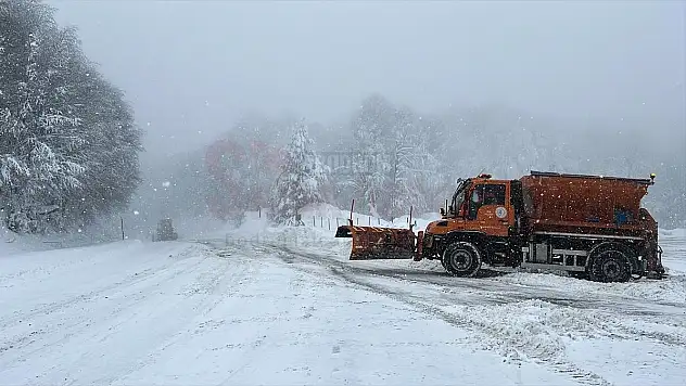 Muğla'nın yüksek kesimlerinde kar yağışı etkili oldu