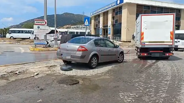 MUSKİ'nin Önünden Foseptik Akıyor Yine mi Suçlu DSİ Sayın Müdür