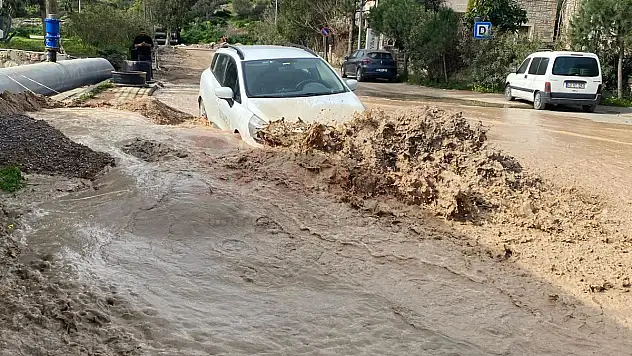 MUSKİ'nin Övüne Övüne Bitiremediği Çelik Borular Patladı