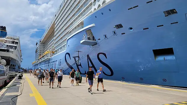 Odyssey of the Seas 3693 Yolcu ile Bodrum Cruise Port'a Geldi