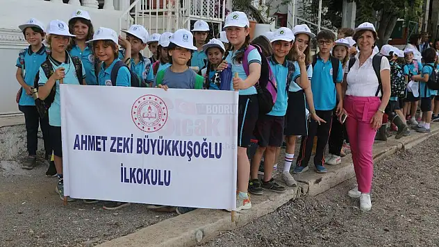 Öğrenciler Çevre Temiziliği Etkinliğine Katıldı