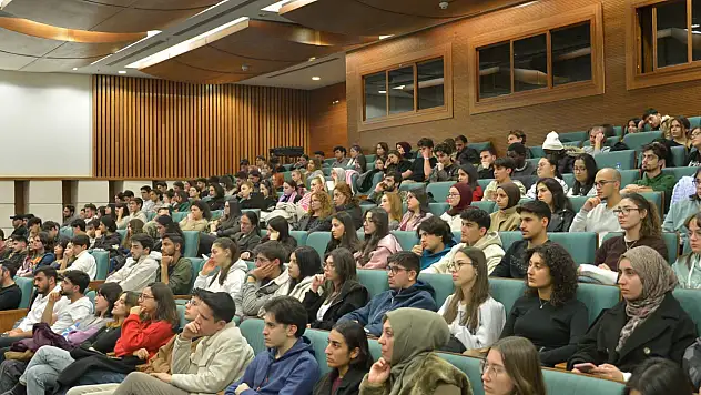 Öğrenciler erasmus ile dünyaya açılıyor