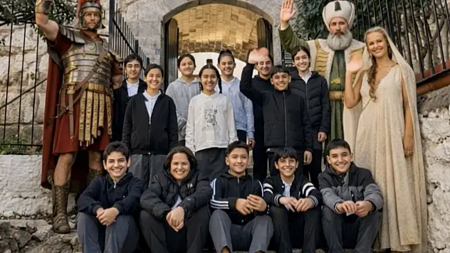 Öğrenciler geçmişi teknolojiyle buluşturuyor