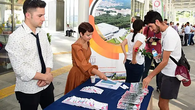 Öğrenciler İçin Otobüs Terminali'nde 'Kayıt Danışma Masası' Açılacak