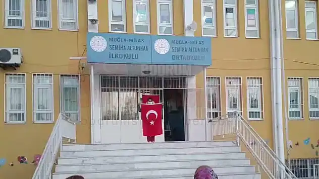 Öğrencisini Dövdüğü İddia Edilen Öğretmen Açığa Alındı