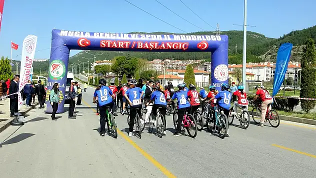 Okul Sporları Bisiklet Yarışı Düzenlendi