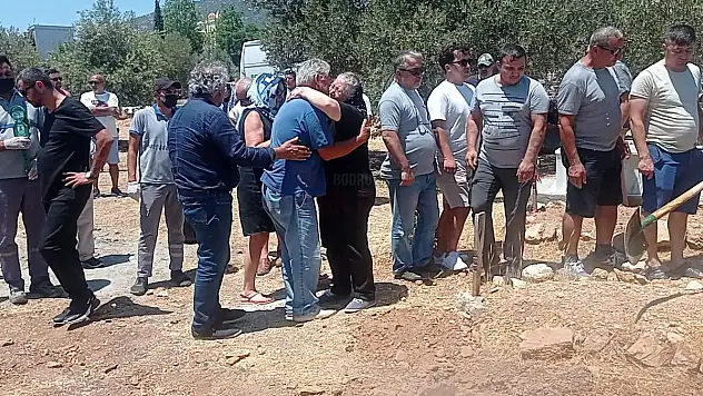 Öldürülen Ümit Erol Gözyaşları İçinde Toprağa Verildi