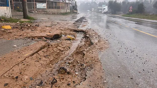 Onarılmayan yollar tepki çekiyor