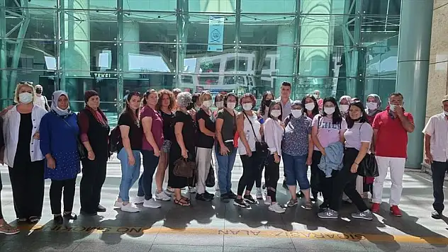 Orman yangınlarında gönüllü mücadele eden kadınlar Anıtkabir'i ziyaret etti