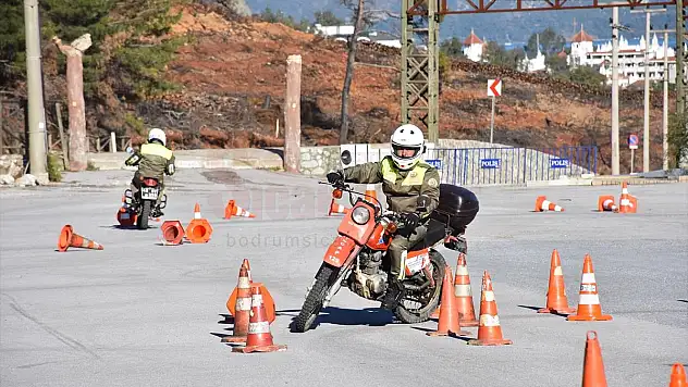 Ormanlarda Görevli Motorize 'Sincap' Ekiplerine İleri Sürüş Eğitimi Veriliyor