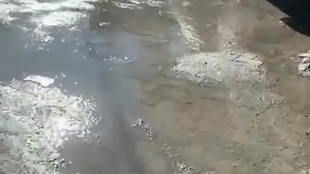 Ortakent'te yine su patlağı evde su yok sokakta tonlarca akıyor