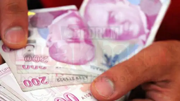 Ortakent'te Bulduğu Parayı Zabıta Ekiplerine Teslim Etti