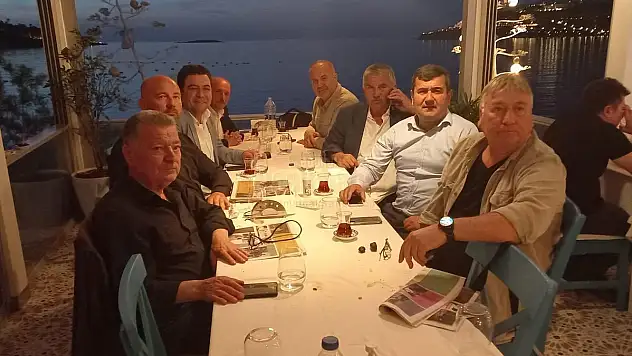 Osman Gökmen'in İftar Yemeğinde, Siyasi Partilerin İlçe Başkanları Buluştu