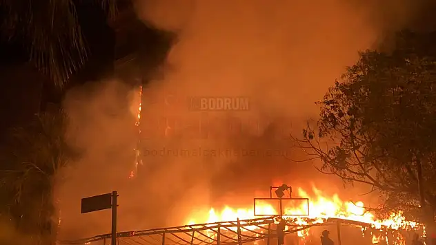 Otelde Çıkan Yangında Korku Dolu Anlar Yaşandı