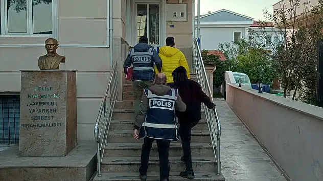 Oto Hırsızları Yakalanarak Gözaltına Alındı