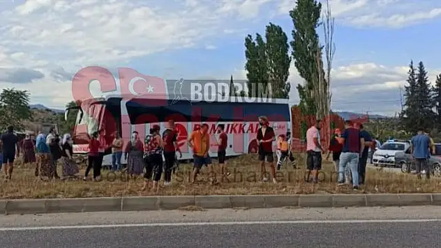 Otobüs Kaza Yaptı Yolcular Yaralandı