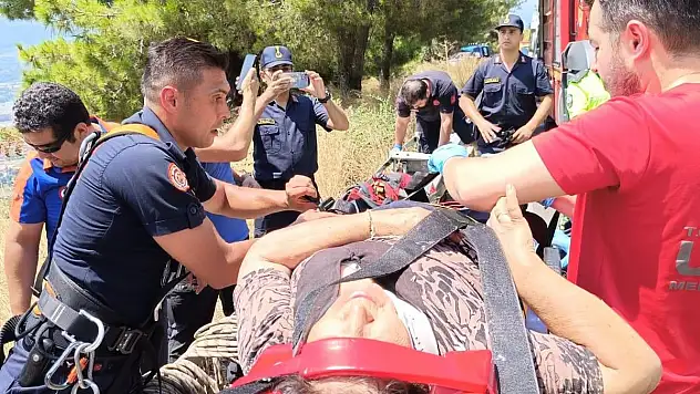 Otomobil 70 Metrelik Uçuruma Yuvarlandı, 1 Yaralı