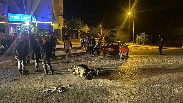 Otomobil ile Çarpışan Motosikletin Sürücüsü Yaralandı